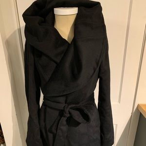 Hooded black jacket with tie belt
